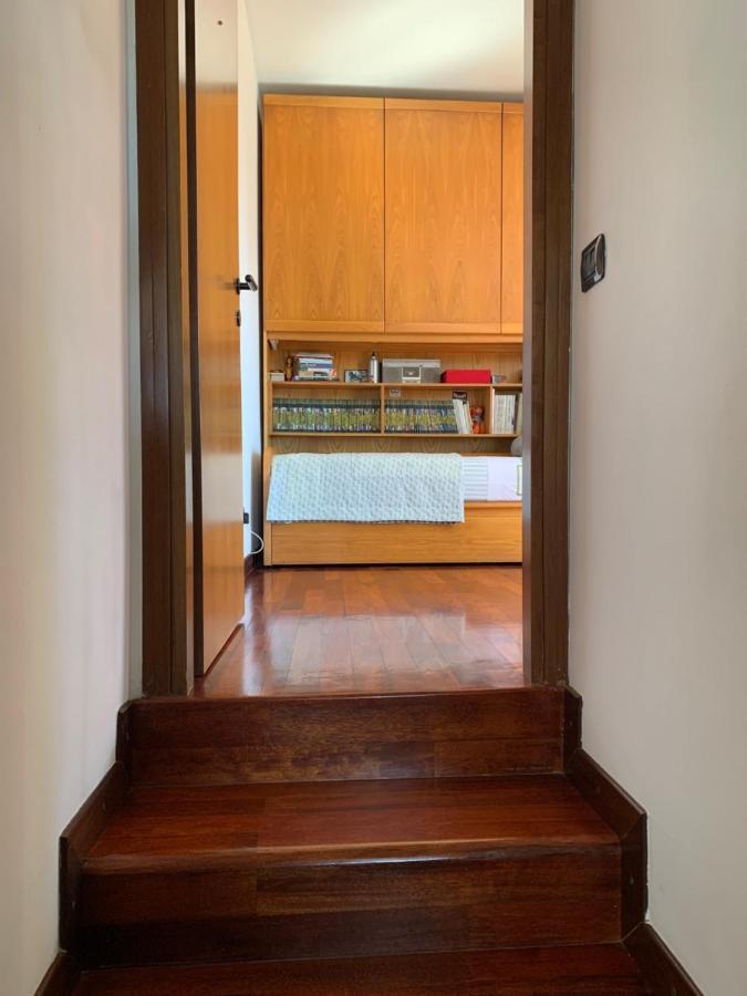 Near Como, Charming Apartment With Fireplace Grandate Esterno foto