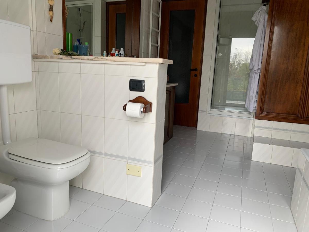 Near Como, Charming Apartment With Fireplace Grandate Esterno foto