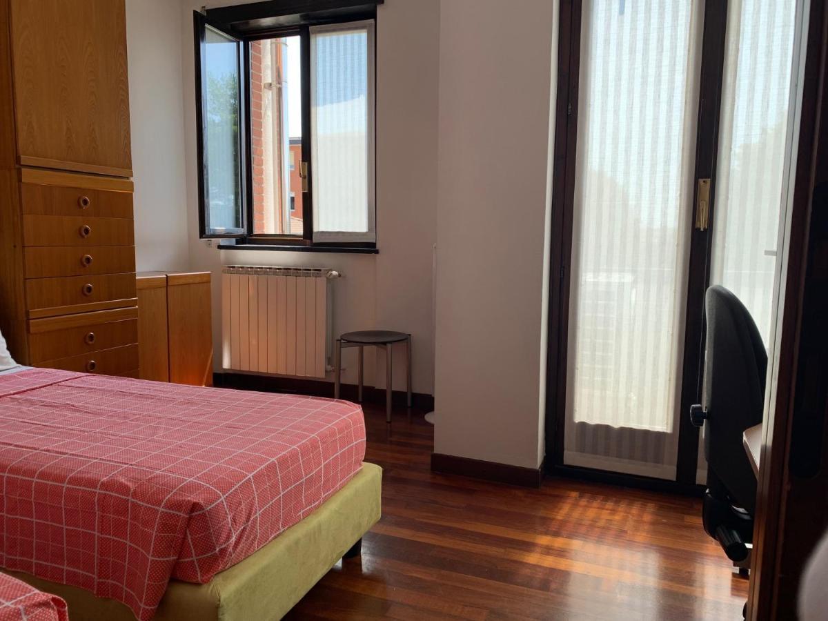 Near Como, Charming Apartment With Fireplace Grandate Esterno foto